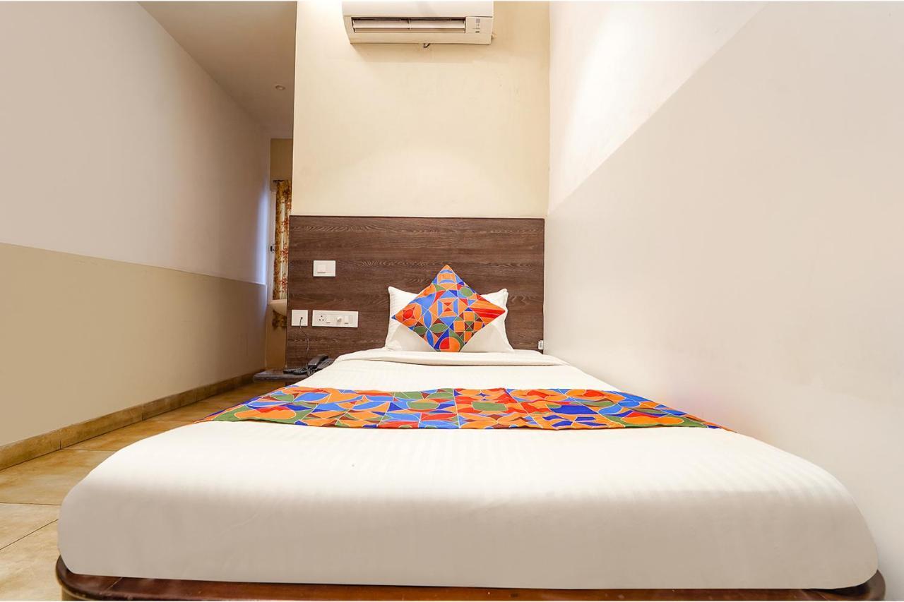 Fabhotel Karpagam - 900M From Nehru Stadium Coimbatore Extérieur photo